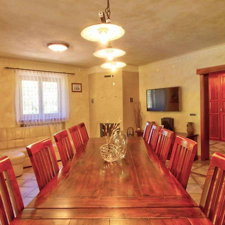 Family Apartment Rihter Črni Kal Extérieur photo